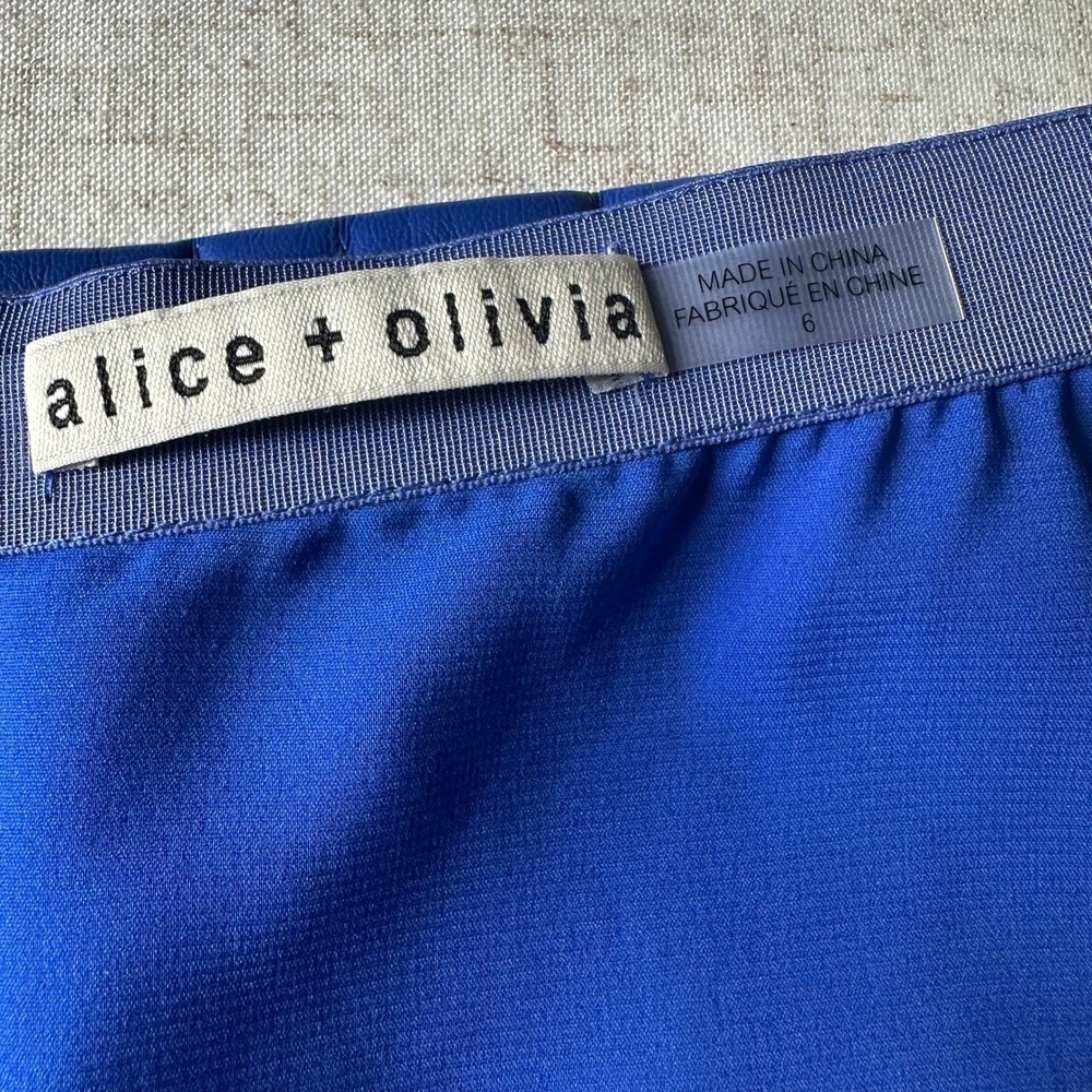 Alice + Olivia Emilie Vegan Leather Box Pleated Mini Skirt Size 6 | Royalty Blue - Picture 8 of 12